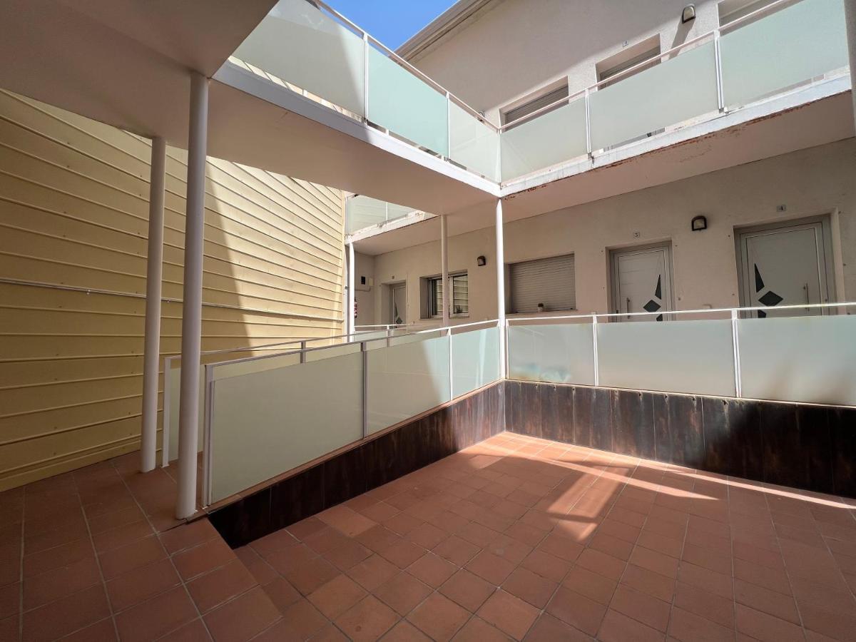 Cozy Apartment Well-Located In Terrassa, Barcelona Exterior foto